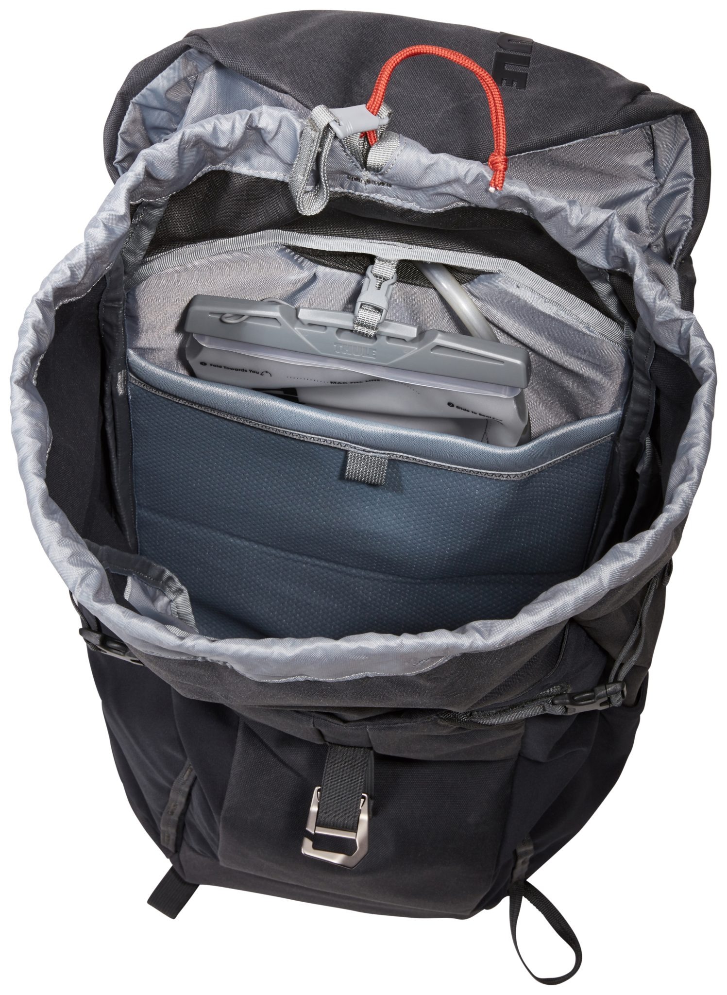 imgi_147_Thule_AllTrail-X_25L_TALX125_Obsidian_FS_02b_3204130-1497×2048